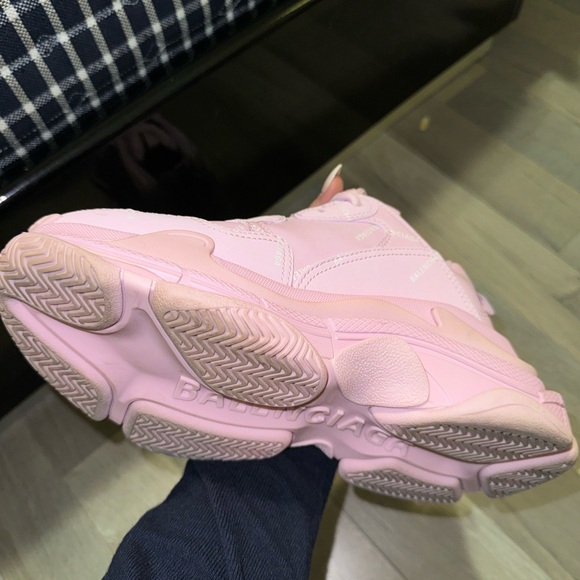 BALENCIAGA Triple S platform sneakers (AUTHENTIC): used - Picture 11 of 15